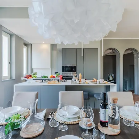 Apartment Casa Grey, 2 Bedrooms 2 Bathrooms *